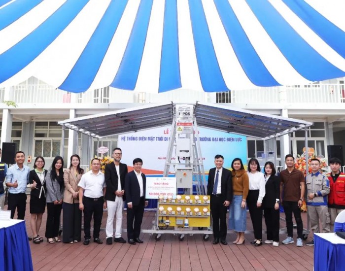 晶澳科技携手INPOS为越南电力大学捐赠移动光伏系