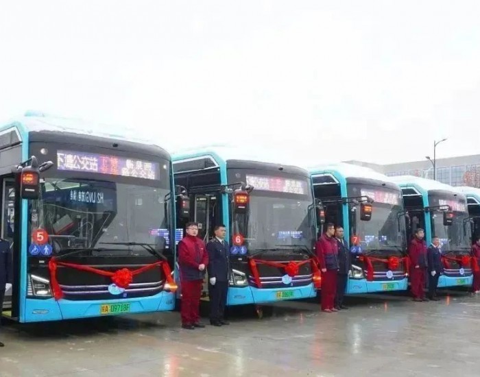 安徽合肥首条氢能公交线路开通，安凯客车批量<em>投入运营</em>