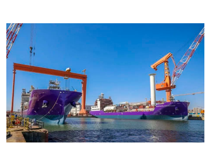 大连<em>造船</em>7500立方米液态二氧化碳运输船顺利出坞