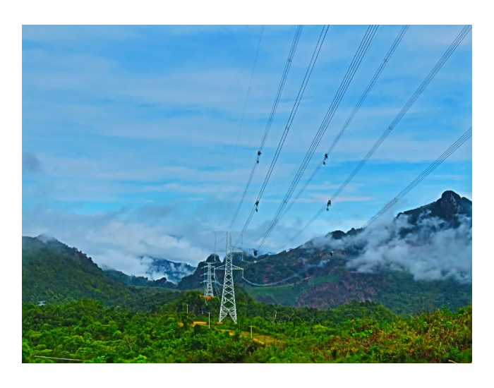 老挝500千伏输变电工程全线送电