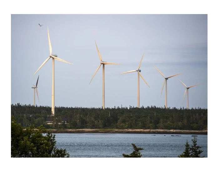 为应对极端天气，加拿大敦促运营商提高对风能、太阳能<em>领域投资</em>
