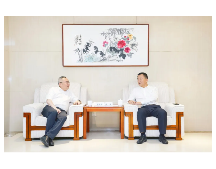 吕峰与中国能建东电一公司党委书记董事长张学华就