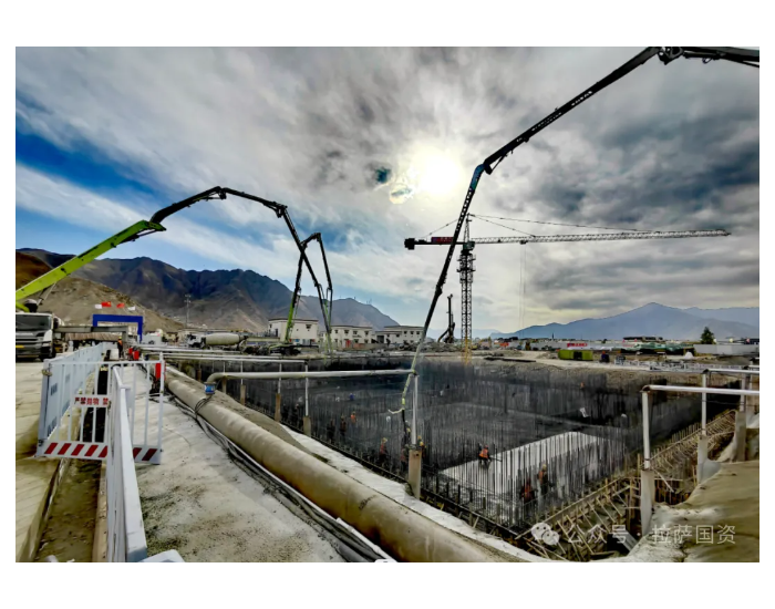 <em>西藏</em>百淀污水处理厂二期工程项目生化池筏板基础大体积混凝土浇筑完成
