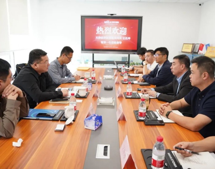 天津经开区科技创新局局长王长坤一行到访赢科储能洽谈交流