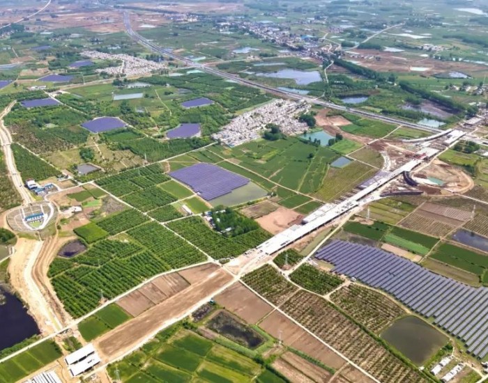 闲置坑塘变身“聚光盆”|晶科科技安徽肥东一期134MW项目成功<em>并网发电</em>！