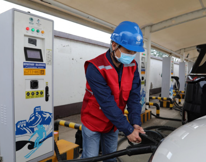 <em>国网</em>北京电力重点充电站完成“体检” 增配可移动充电设施