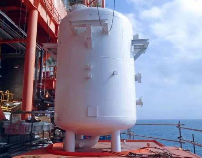 南海东部油田首套高效聚结分离器成功投用
