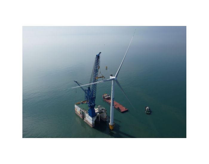 华能海南临高海上风电场项目（二标段）首台风机吊装完成