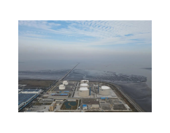 广汇能源启东海上综合能源基地6#20万方LNG储罐试生产稳定