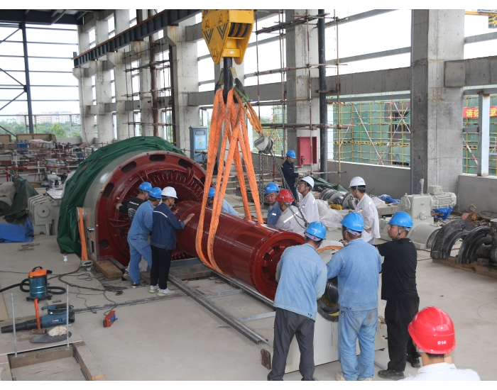 澄海益鑫项目#2机组发电机转子穿装工作顺利完成