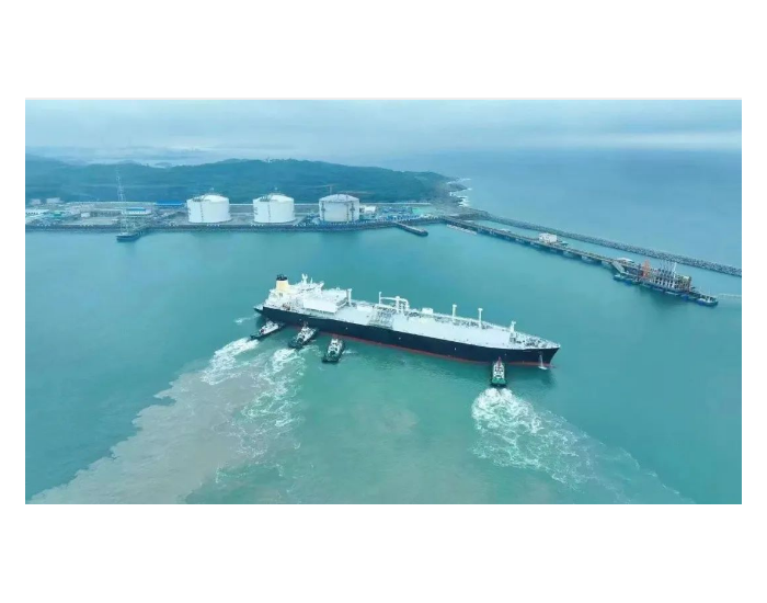 福建漳州<em>液化天</em>然气（LNG）接收站项目防波堤及码头工程项目顺利投产