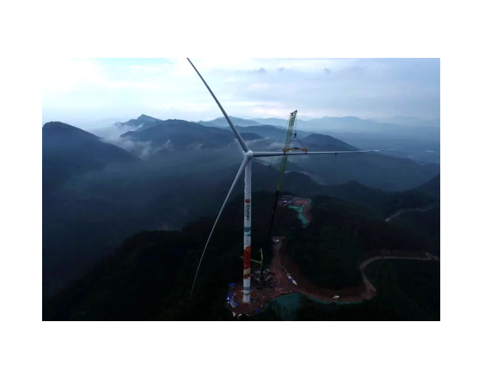 70MW！国家能源集团广西贵港白花山一期完成首台风机吊装