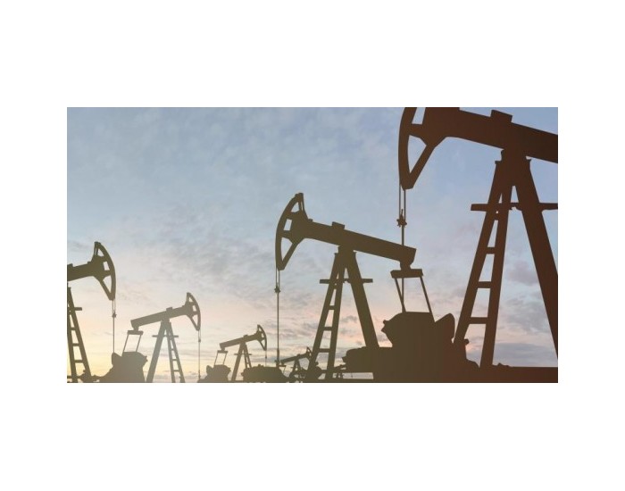 OPEC+ 减产引发供应担忧，油价维持在四个月低点附近