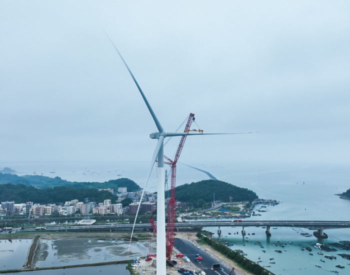重磅！全球首台18兆瓦海上风电机组吊装成功