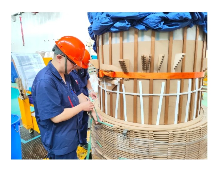 江苏国信沙洲电厂高压启动变项目在西电常变线圈车间完成组装