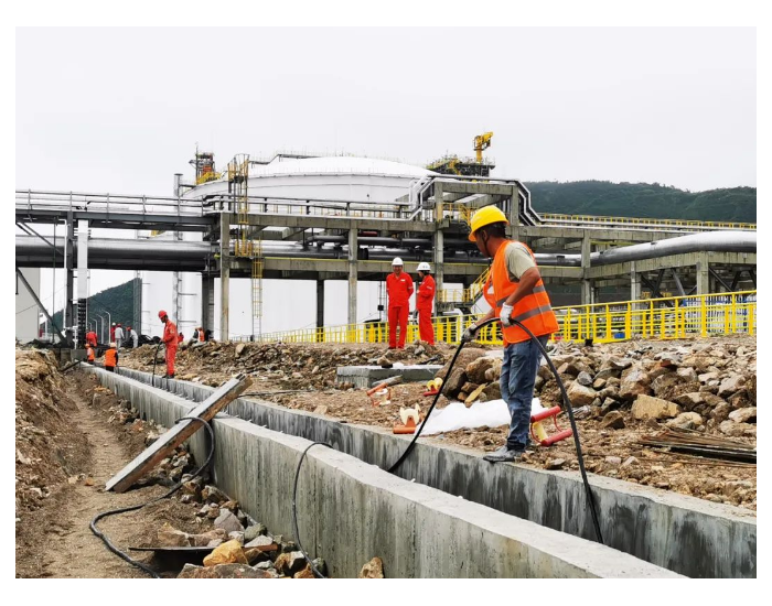 吉林化建温州华港<em>LNG项目</em>加氯间与海水泵房电缆敷设圆满完成