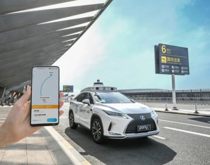 小马智行开启往返北京大兴机场自动驾驶收费服务