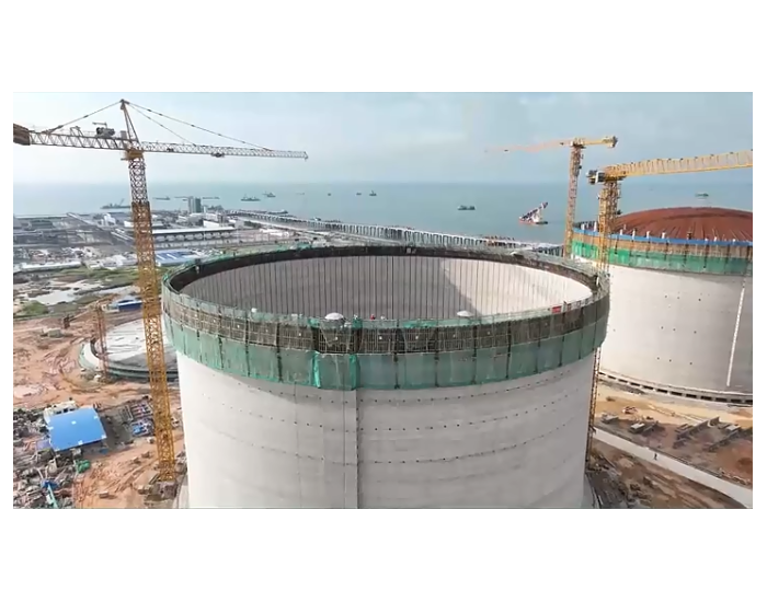 十建公司承建的广西LNG1号22万方储罐气顶升成功