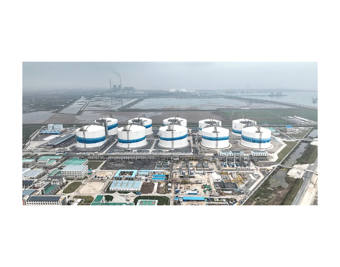 江苏滨海LNG项目6座27万立方米液化天然气储罐全部