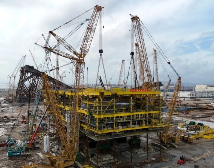 文昌9-7油田开发工程项目主结构完成封顶