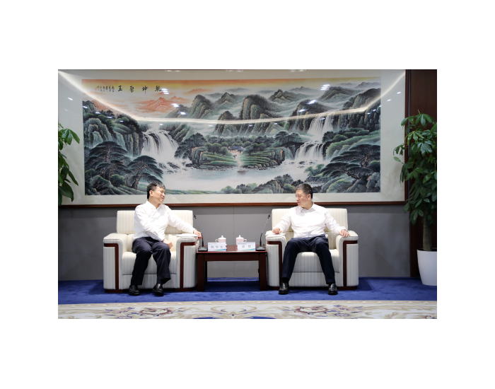 中国电气装备党委副书记、总经理周群会见上海