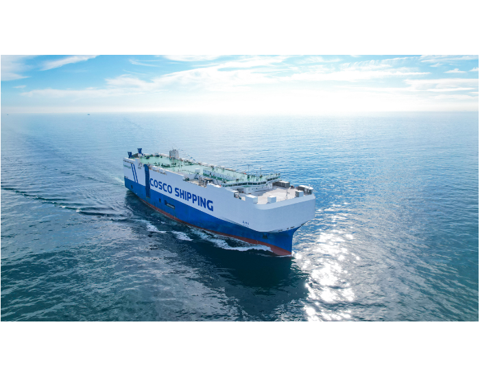 福建造LNG双燃料新型汽车船首航