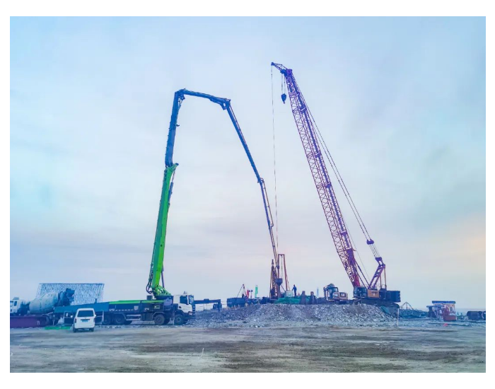 赣榆LNG码头工程首根灌注桩完成浇筑