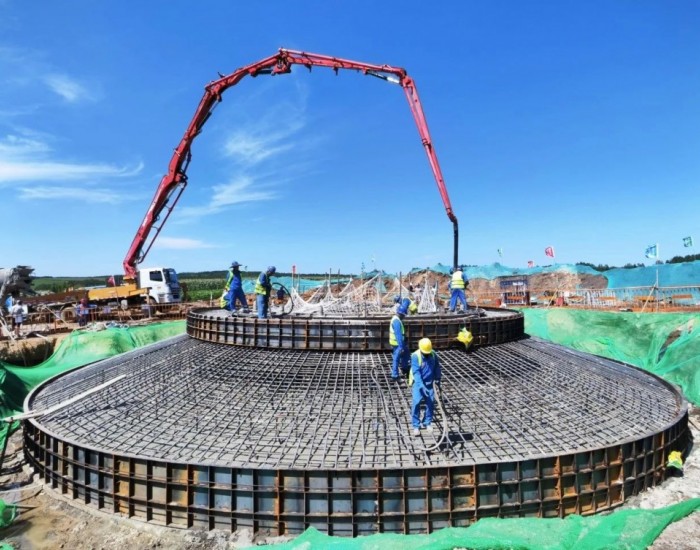 中国能建山西电建承建的中广核孙吴前进项目32台风机基础浇筑完成