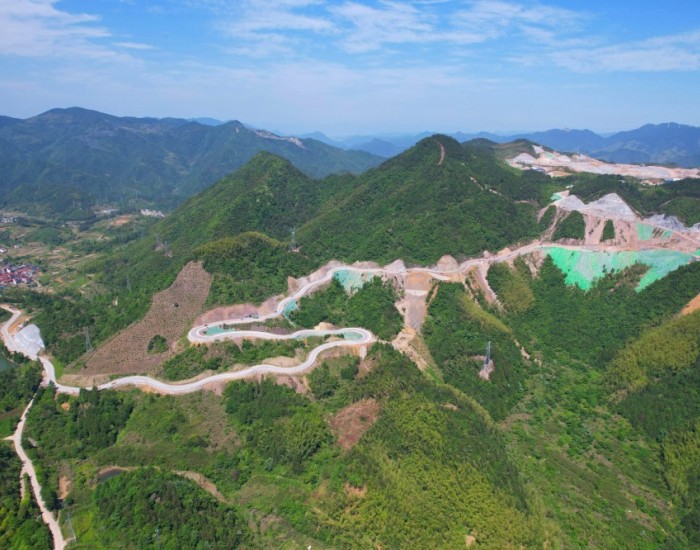 浙江磐安抽水蓄能电站下水库大坝碾压混凝土开始浇