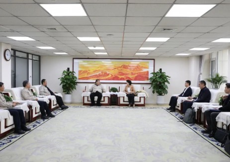 华新燃气集团与中海石油气电集团举行工作座谈