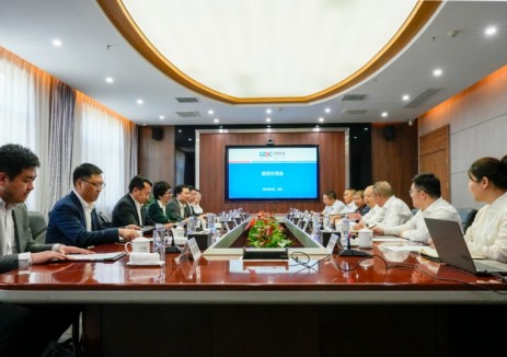 中国能建易普力付军与华为油气矿山军团CEO韩硕会谈