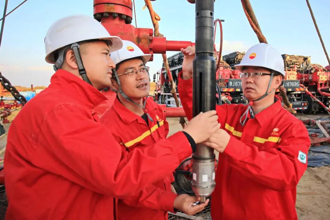 DMS全可溶金属球座压裂试验现场.jpg