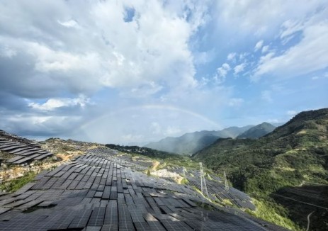 贵州册亨县八渡农业光伏电站项目全容量并网发电