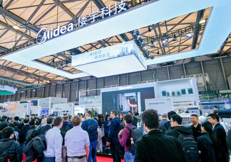 AI智启建筑新生！美的楼宇科技闪耀2025中国制冷展