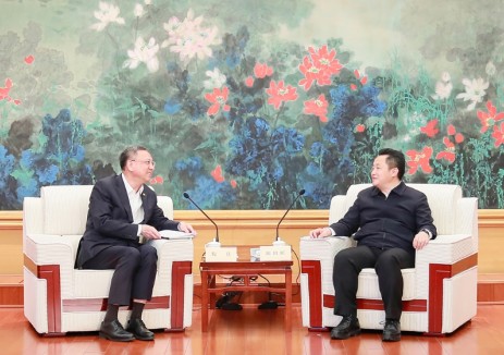 中国能建倪真与大连市市长陈绍旺会谈