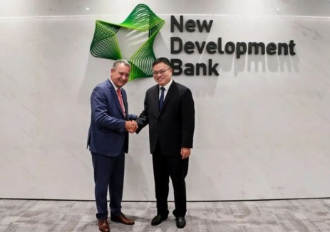 运达股份程晨光在金砖银行总部与巴西总统府首席部长科斯塔举行座谈