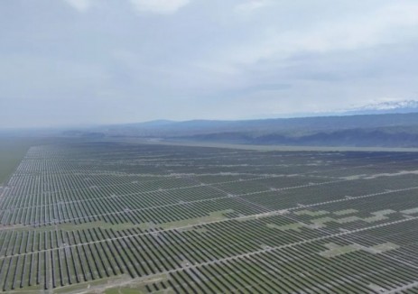 新疆塔城地区沙湾70万千瓦“光伏+储能”一体化项