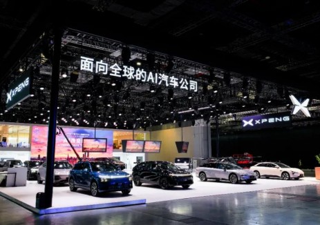 小鹏S5超快充亮相2025上海车展，携手苏文电能共筑零碳出行
