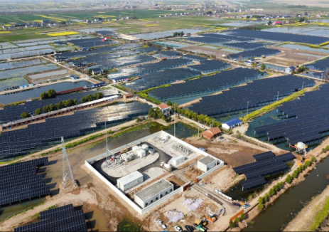 中国电力益阳大通湖100兆瓦渔光互补光伏项目并网