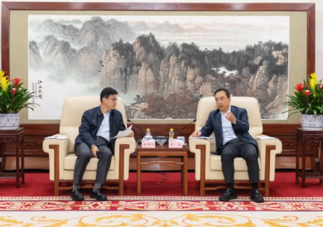 邹磊会见青海省常务副省长张锦刚，深化能源产业合作