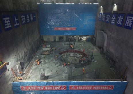 河南鲁山抽蓄电站主厂房1号机母线层结构混凝土浇
