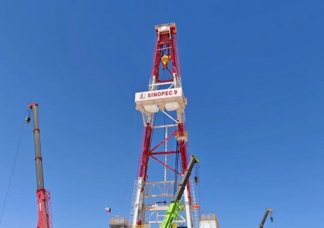 巨无霸钻机海外起升   高端市场再添利器