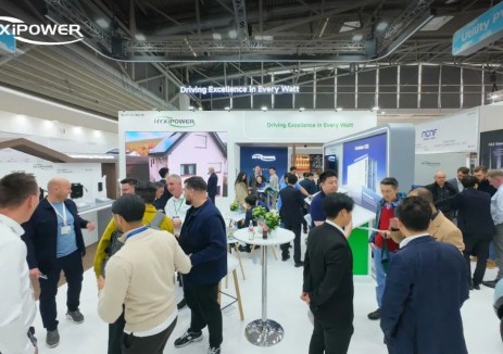 突破“够用”边界，华昱欣以“车规级安全”刷新 Intersolar 2025新高度