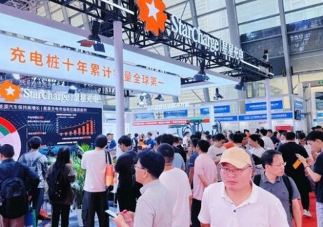 星星充电闪耀上海充换电展！全场景解决方案开启绿