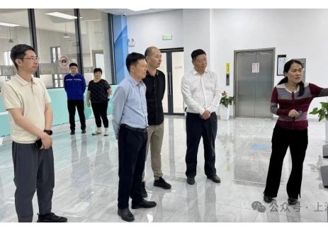 上海环境党委副书记、总裁王龙华赴外冈无废低碳环保产业园开展工作调研