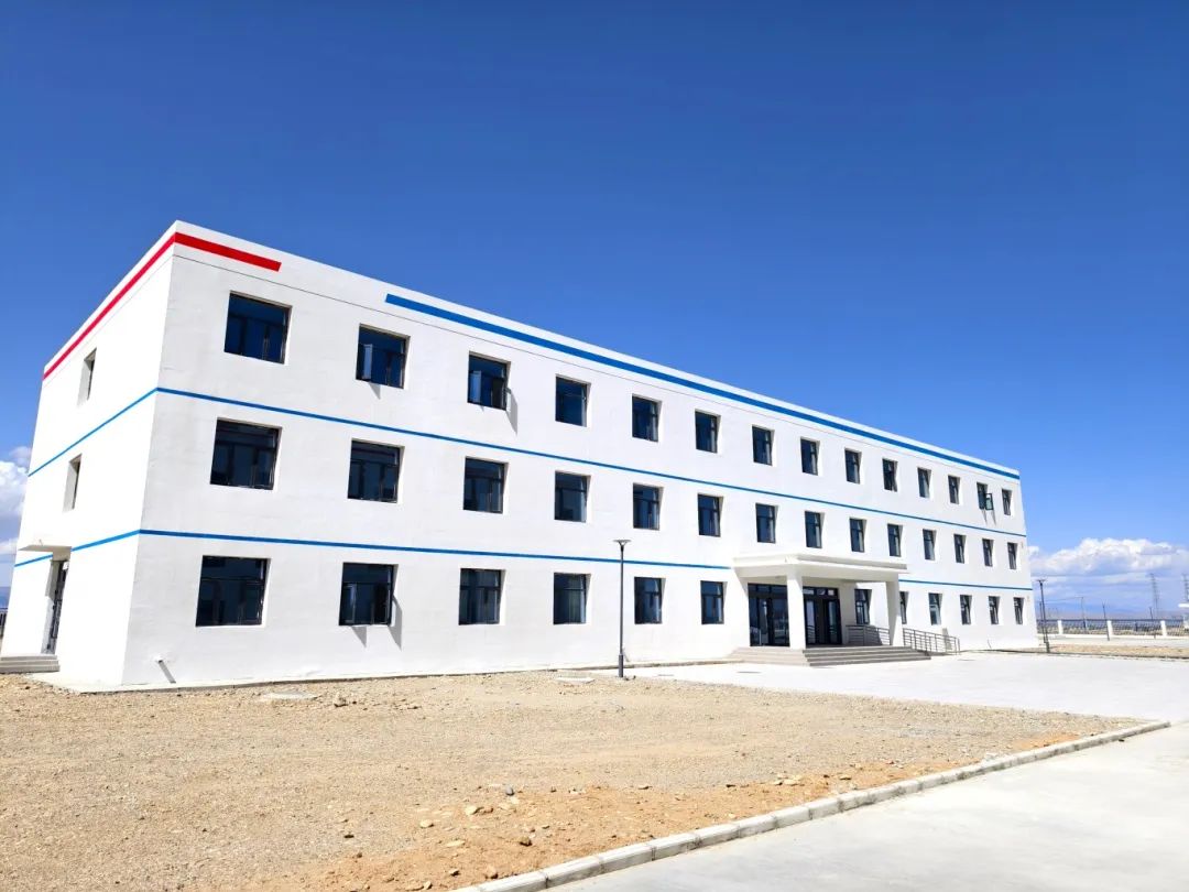 照片3—厂前区职工宿舍楼外观.jpg