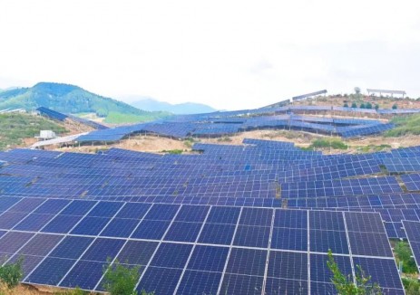 中国<em>西北</em>电建三公司承建70MWp农光互补项目PC总承包项目并网