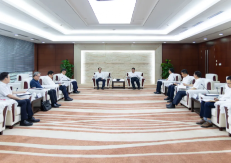丁焰章与中国三峡<em>集团</em>董事长、党组书记刘伟平会谈