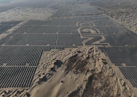 新疆洛浦50万千瓦光伏治沙项目全容量并网发电