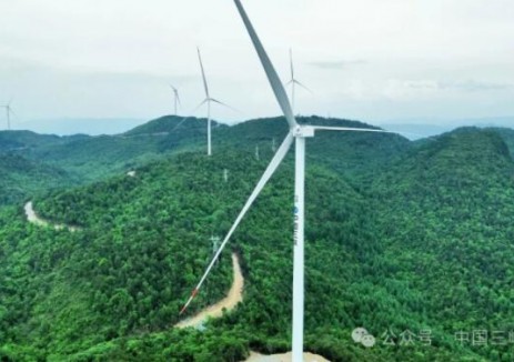 三峡能源重庆巫山大风口60MW风电项目全容量并网发电